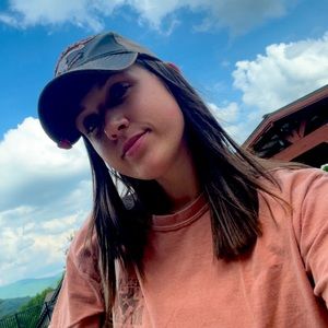 Meet your Posher, Andrea